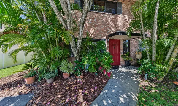 2130 NE 9th Avenue, Wilton Manors, FL 33305