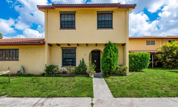 2634 NW 47th Lane 2634, FL 33313