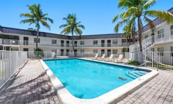 1470 N Dixie Highway 43, Fort Lauderdale, FL 33304