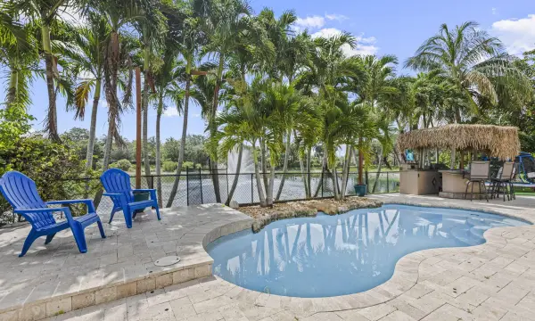 455 Cresta Circle, West Palm Beach, FL 33413