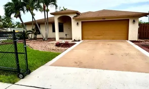 785 SW 4th Street, Delray Beach, FL 33444