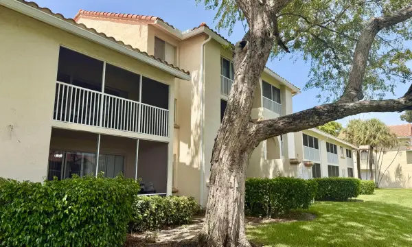 7206 Glenmoor Drive, West Palm Beach, FL 33409