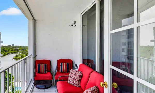 1160 N Federal Highway 1017, Fort Lauderdale, FL 33304