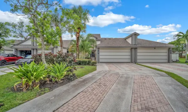 1109 Landings Boulevard, Greenacres, FL 33413