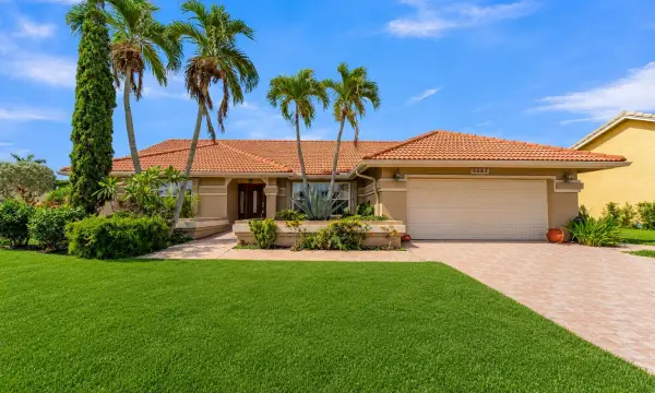 6083 Sunberry Circle, Boynton Beach, FL 33437