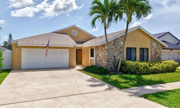 20986 Rustlewood Avenue, Boca Raton, FL 33428
