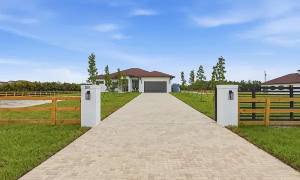 2324 Deer Run Trail, Loxahatchee, FL 33470