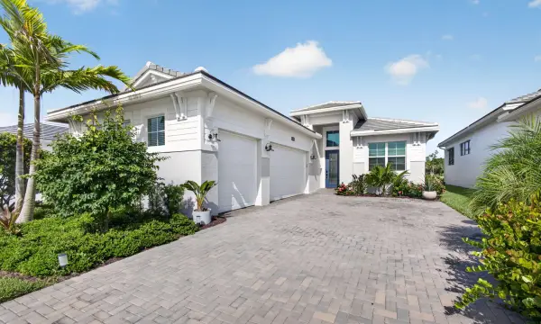 5469 Hutchinson Way, Westlake, FL 33470