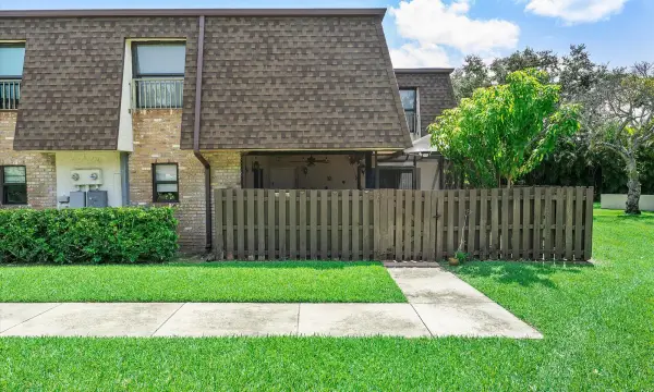2562 NW 99th Avenue, Coral Springs, FL 33065