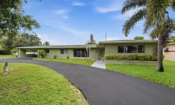 1000 Wyoming Avenue, Fort Lauderdale, FL 33312