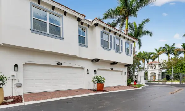 3106 Waterside Circle, Boynton Beach, FL 33436