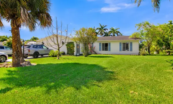 3079 Indian Trail, Lake Worth, FL 33462