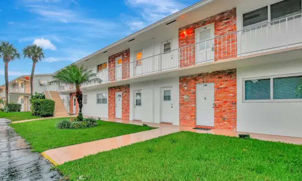 2650 W Golf Boulevard 255, Pompano Beach, FL 33064
