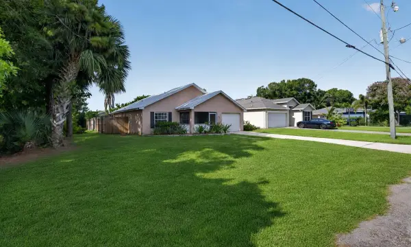 6934 Palm Garden Street, Jupiter, FL 33458