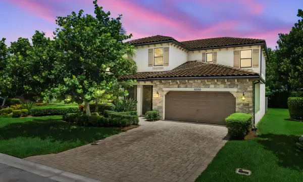 8899 Willow Cove Lane, Lake Worth, FL 33467