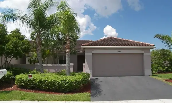 1943 Cygnus Court, Weston, FL 33327