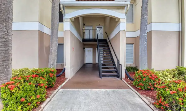 815 W Boynton Beach Boulevard 15-202, Boynton Beach, FL 33426