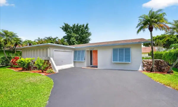 10100 NW 71st Place, Tamarac, FL 33321