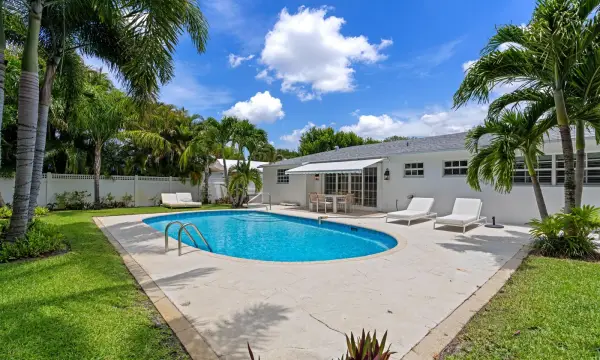 233 Maryland Drive, Lake Worth Beach, FL 33460