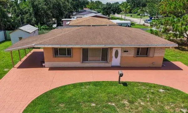 2100 N 57th Avenue, Hollywood, FL 33021