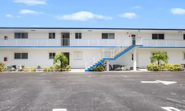 11 Garden Street 206t, Tequesta, FL 33469