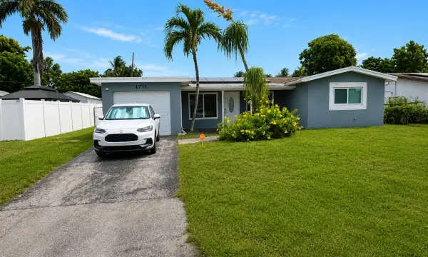 1711 NE 41st Street, Pompano Beach, FL 33064
