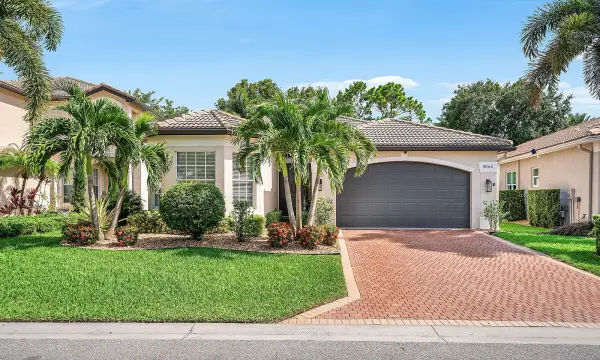 8564 Breezy Oak Way, Boynton Beach, FL 33473