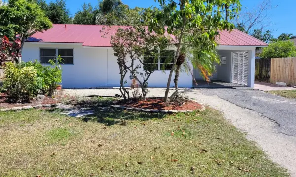 217 Reo Drive, Jupiter, FL 33458