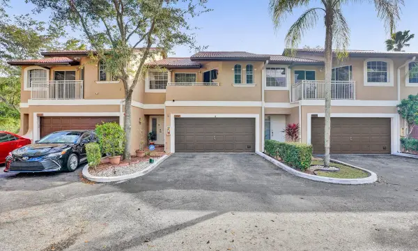 4941 Riverside Drive, Coral Springs, FL 33067