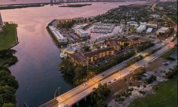 1036 Us Highway 1 121, North Palm Beach, FL 33408