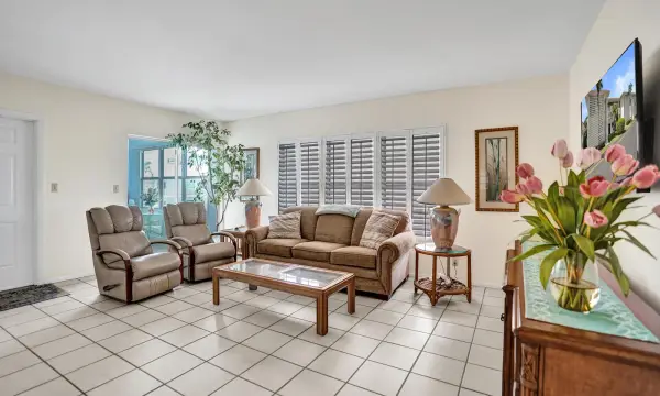 4501 S Ocean Boulevard B3, South Palm Beach, FL 33480