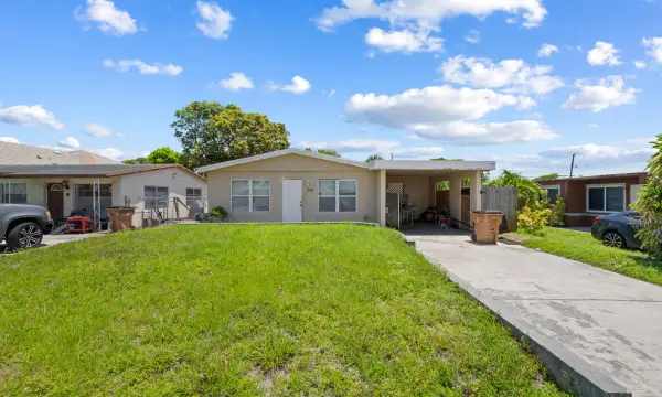 242 SW 3rd Street, Deerfield Beach, FL 33441