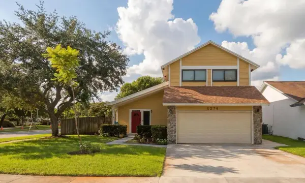 3274 NW 104th Terrace, Sunrise, FL 33351