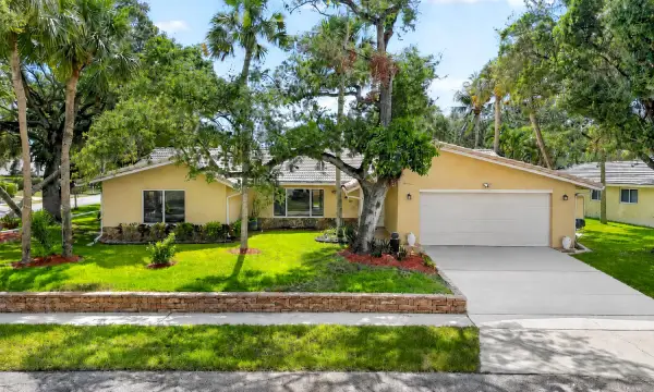 32 SW 14th Avenue, Boca Raton, FL 33486