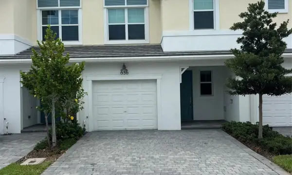 636 Parsons Way, Deerfield Beach, FL 33442