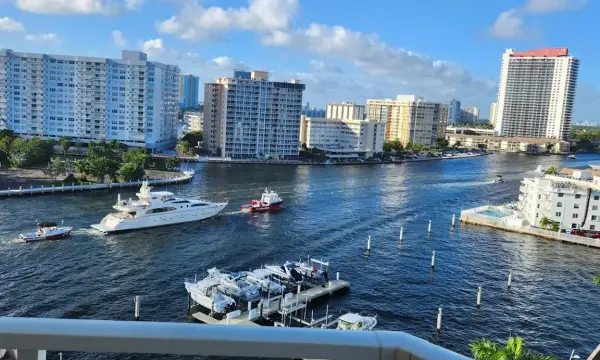 1965 S Ocean Drive 9q, Hallandale Beach, FL 33009
