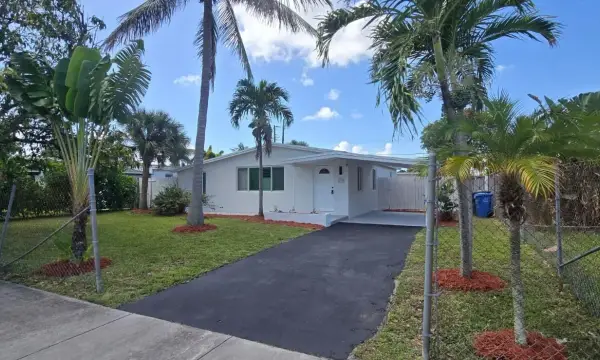 160 NE 60th Street, Oakland Park, FL 33334