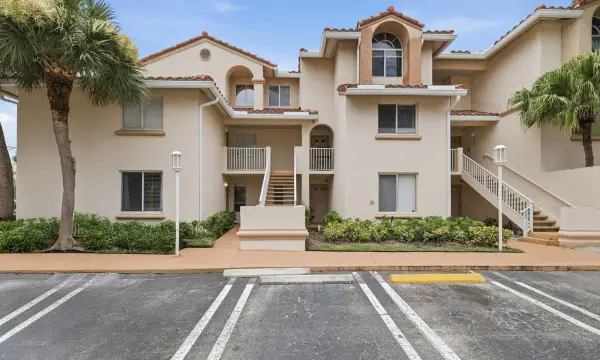 20101 Glenmoor Drive, West Palm Beach, FL 33409