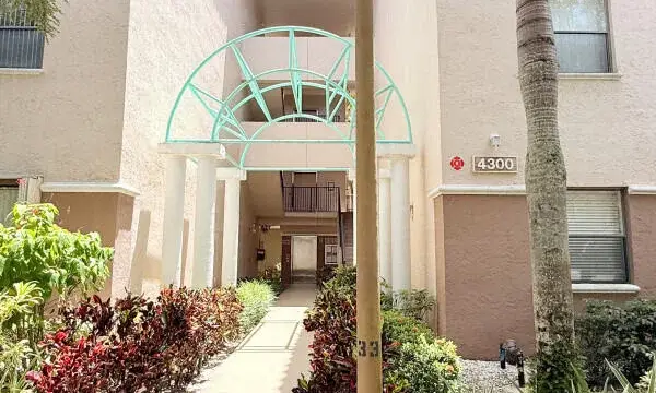 4300 NW 30th Street 343, Coconut Creek, FL 33066