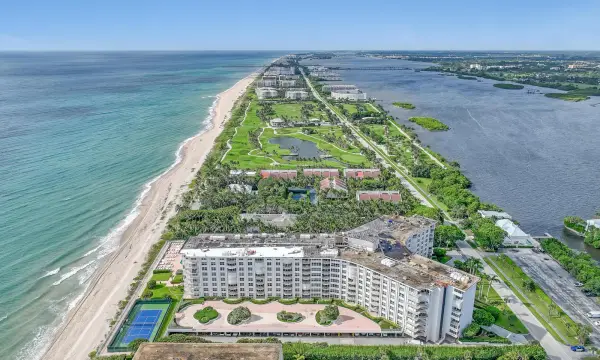2295 S Ocean Boulevard 321, Palm Beach, FL 33480