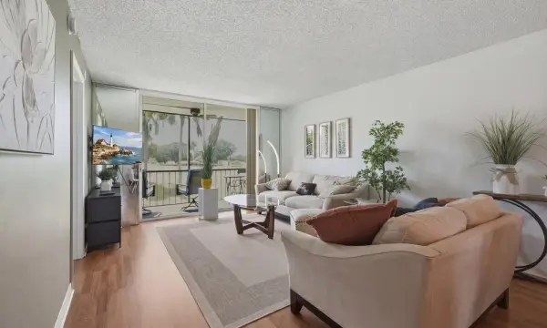 9823 S Hollybrook Lake Drive 206, Pembroke Pines, FL 33025