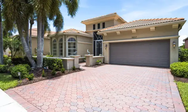 9857 Via Grande W, Wellington, FL 33411