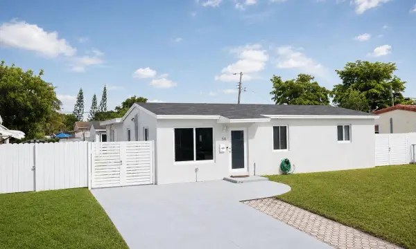 511 N 69th Way, Hollywood, FL 33024