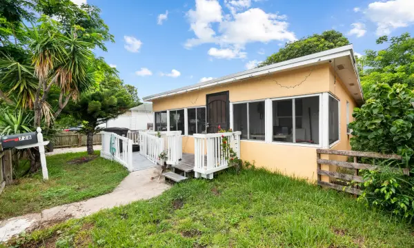 728 22nd Street, West Palm Beach, FL 33407