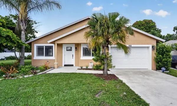 166 Raintree, Jupiter, FL 33458