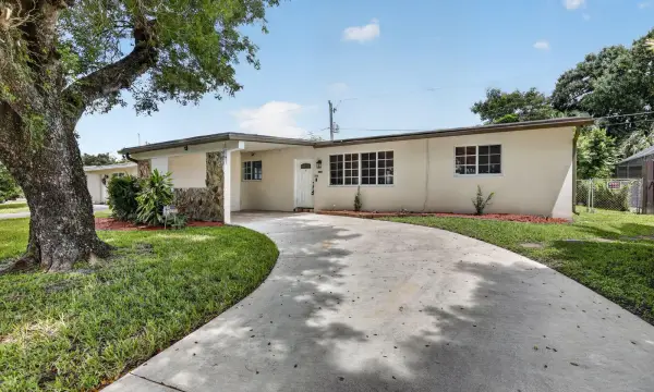 7231 Freedom Street, Hollywood, FL 33024