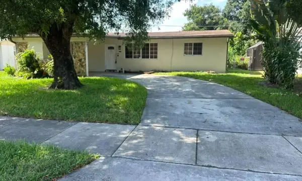 7231 Freedom Street, Hollywood, FL 33024