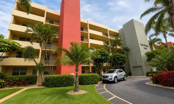 2400 NE 10th Street 205, Pompano Beach, FL 33062