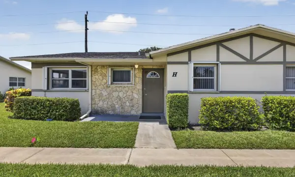2521 Emory Drive W H, West Palm Beach, FL 33415