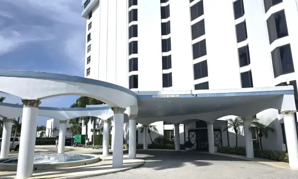 3800 Washington Road 708, West Palm Beach, FL 33405
